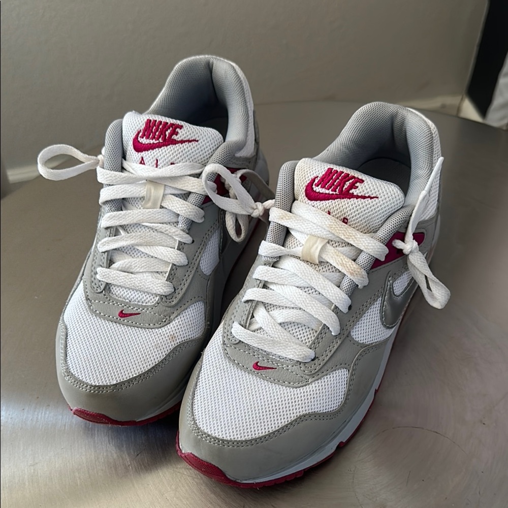 Nike White and Gray Sneakers with pink Accents